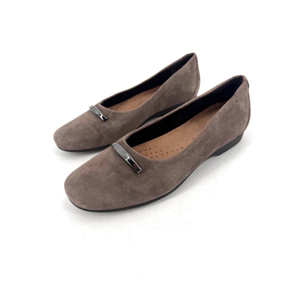 Clarks Unstructured Flats Women Size 10 Taupe Suede Office Minimalist Neutral